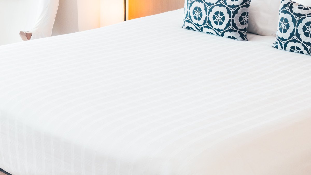 Prise de vue sur un matelas blanc de grande qualité.